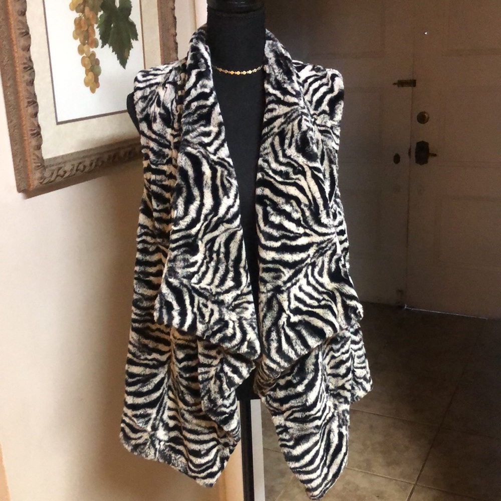 Michael Kors medium plush vest